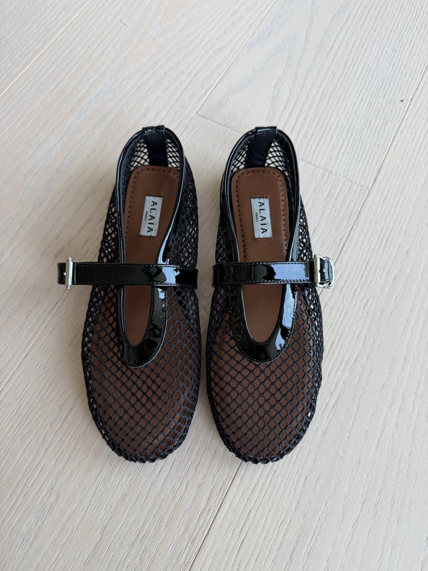 Alaia Black